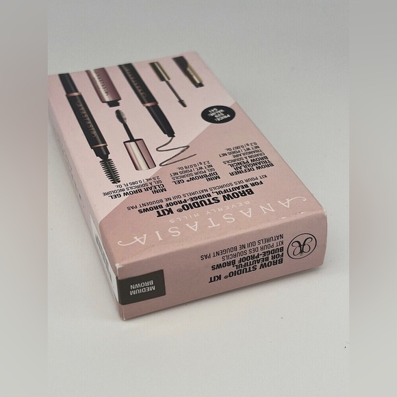 Anastasia Beverly Hills Brow Studio Kit in Medium Brown - Picture 10 of 12